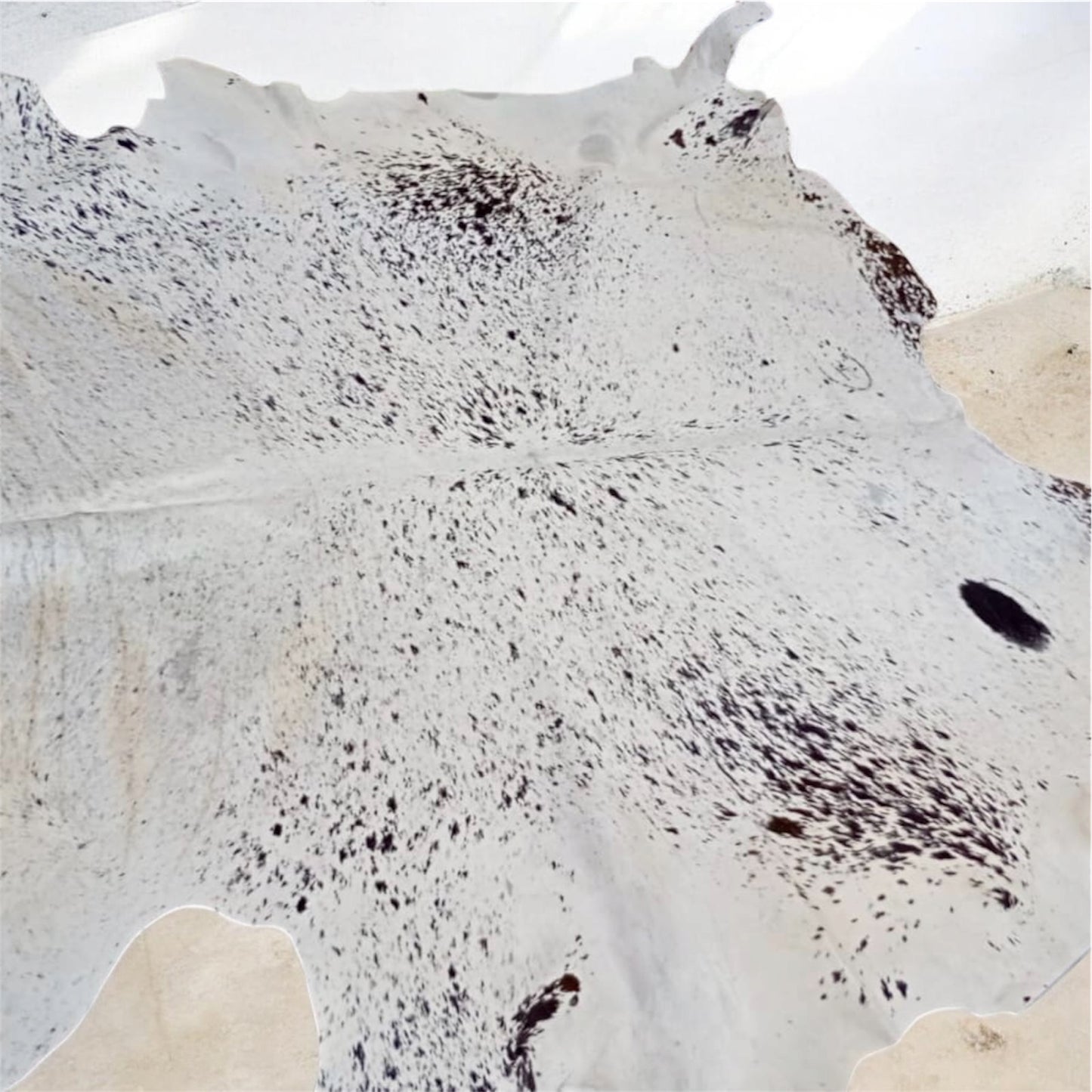 Premium Cowhide — Full Hair‑On Hide