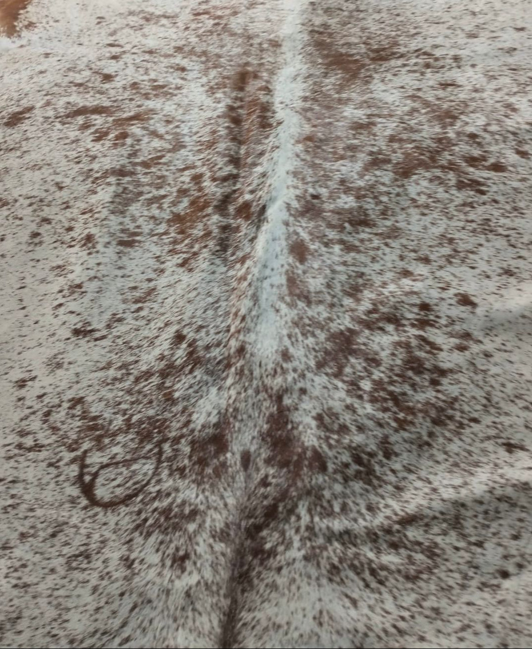 Premium Cowhide — Full Hair‑On Hide