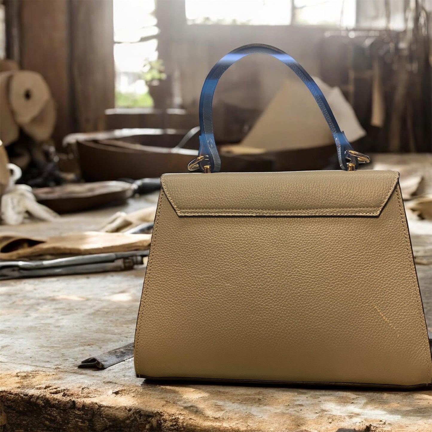 Elegant Women’s Structured Leather Handbag